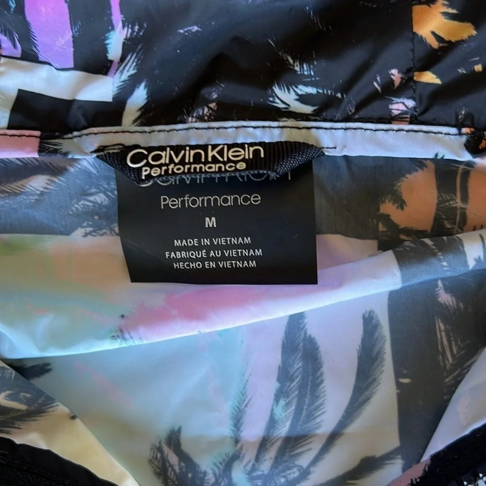 Calvin‎ Klein Performance Windbreaker - Picture 2 of 3